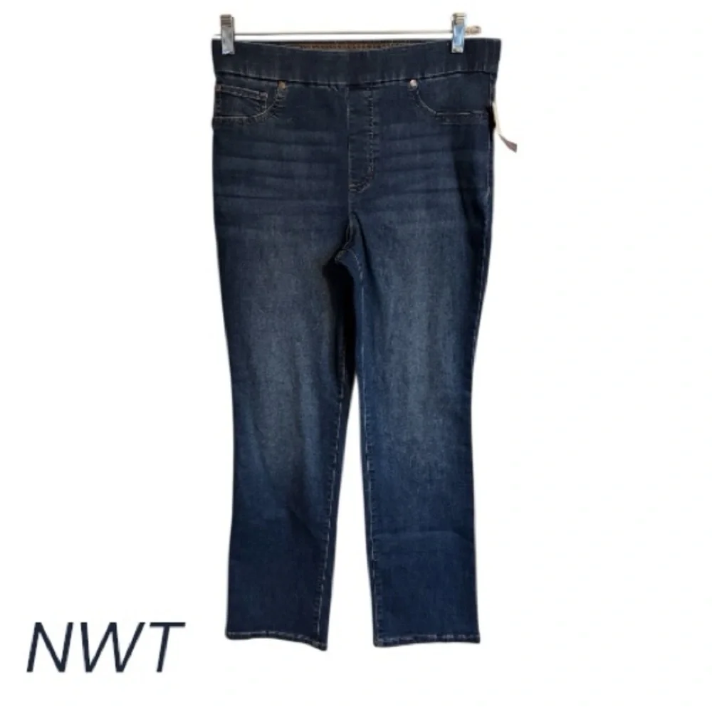 NWT RETAIL: $55 Kim Rogers Straight Leg Tummy Control Jeans 8SHORT #I